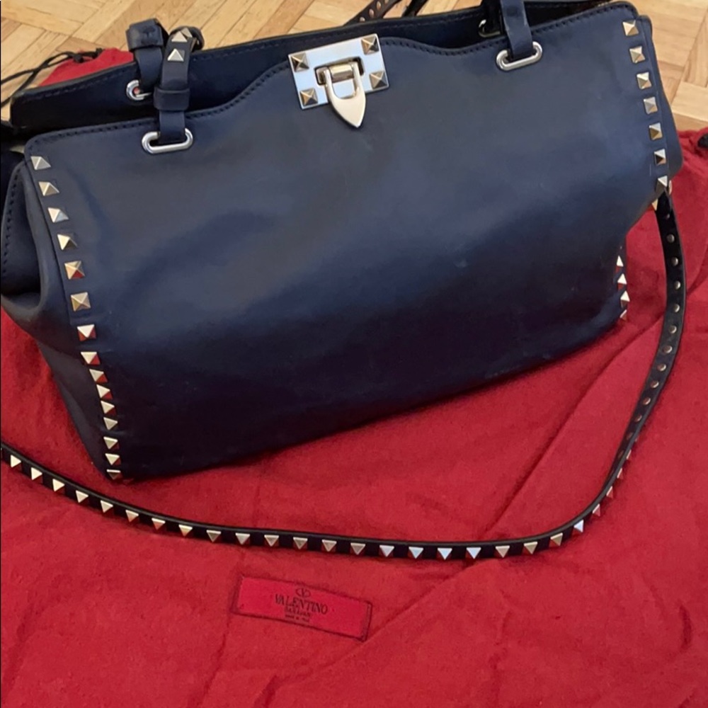Valentino medium leather rockstud tote, navy